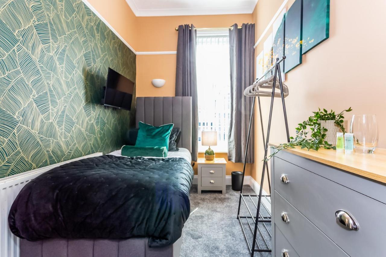 Comfy-Stays - Lower Ocean Road Саут-Шилдс Экстерьер фото
